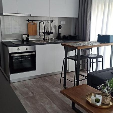 Down Town Luxurious Apartments Александроуполис Экстерьер фото