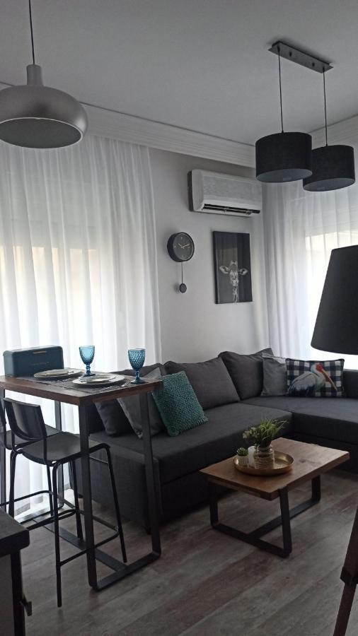Down Town Luxurious Apartments Александроуполис Экстерьер фото